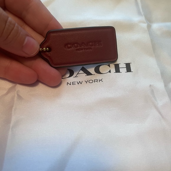 Coach heart crossbody - Picture 9 of 12